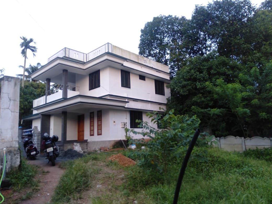 4BHK Fully Furnished Brandnew House2000 sqft in Manalimukku, Kalamassery