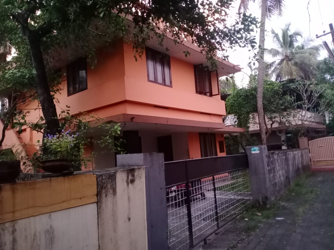 3BHK Semifurnished House with 6.25 Cent Land1800 sqft - for sale in Eroor, Kochi ( Ernakulam ), Kerala