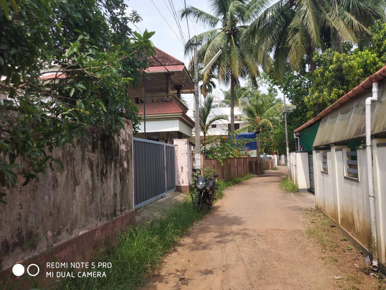 1850 sqft, Semi furnished Flat in Panampilly nagar, Ernakulam