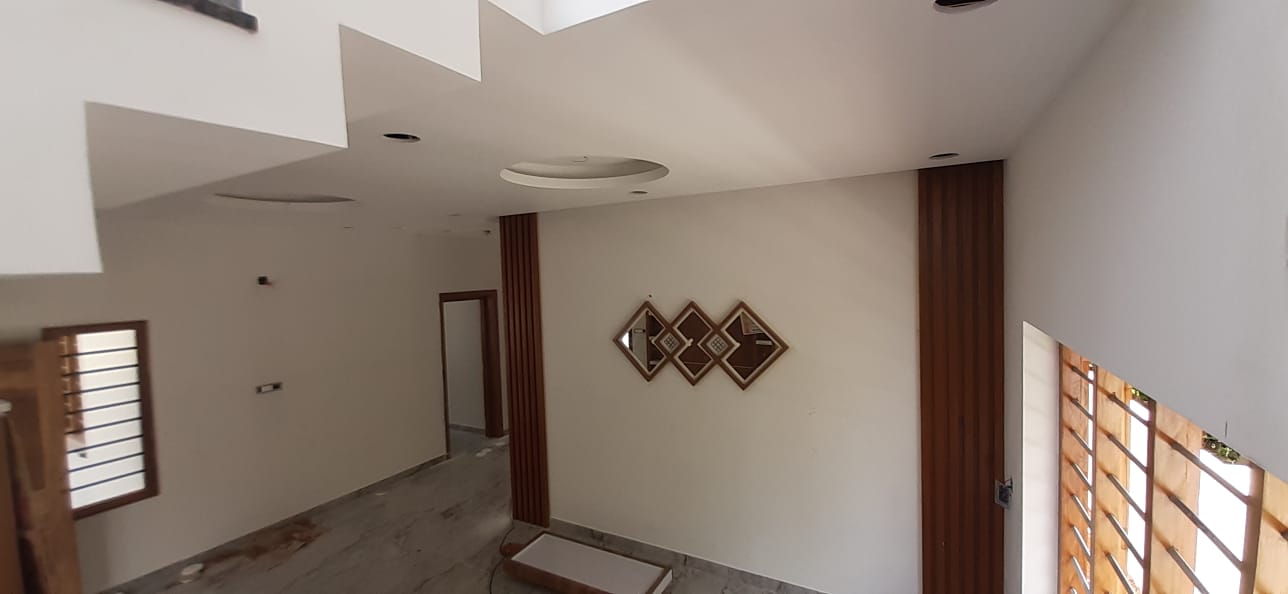 2500 sqft , 3 storied Apartment