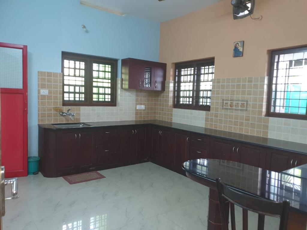 4BHK Fully Furnished House with 10cent 2700sqft