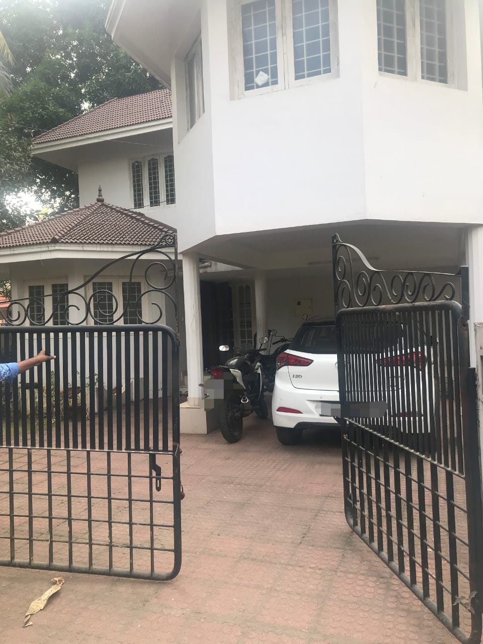 4BHK Semifurnished House 2400sqft - for sale in Thripunithura, Kochi ( Ernakulam ), Kerala
