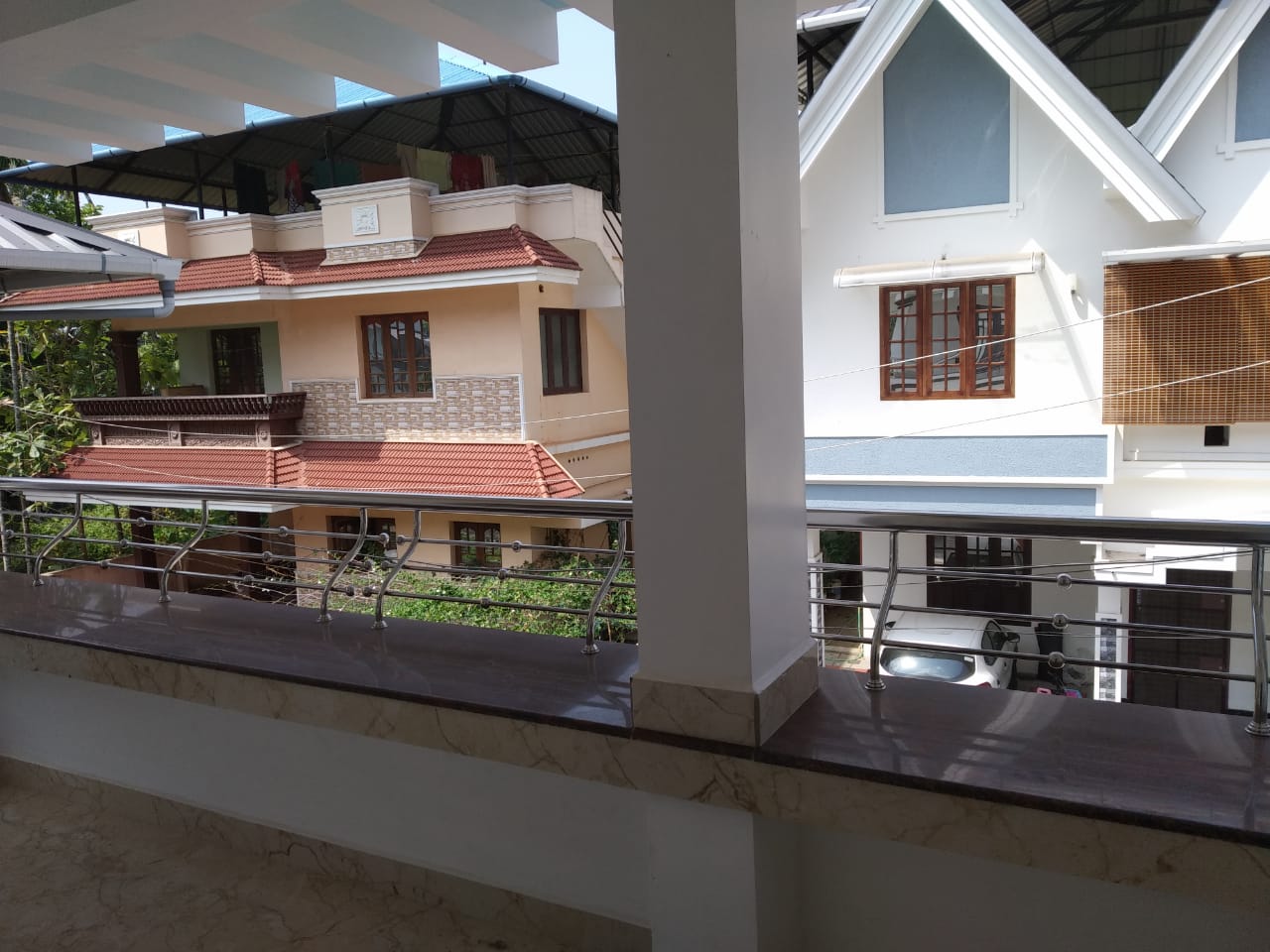 4BHK Semifurnished House with 5Cent Land 2000sqft - for sale in Petta, Kochi ( Ernakulam ), Kerala