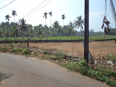 4cents of residential land Thrippunithura,kureekad