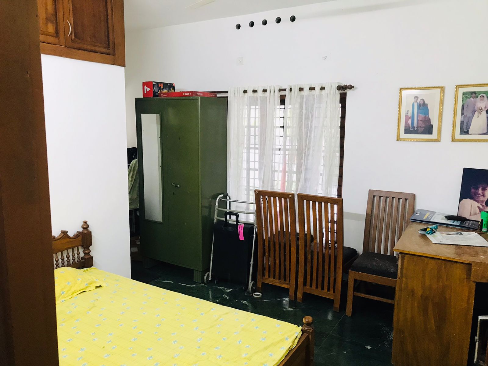 3BHK Fully Furnished Flat near Thevara,1480 sqft