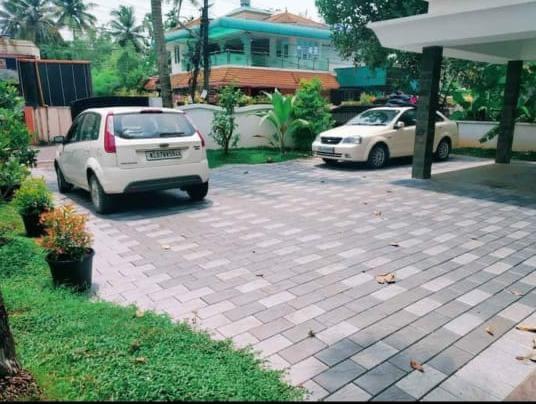 3BHK Fully Furnished Flat near Thevara,1480 sqft
