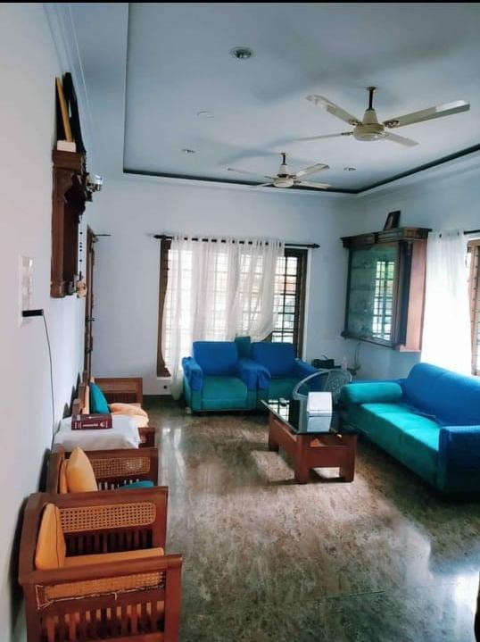 3BHK Fully Furnished Flat near Thevara,1480 sqft