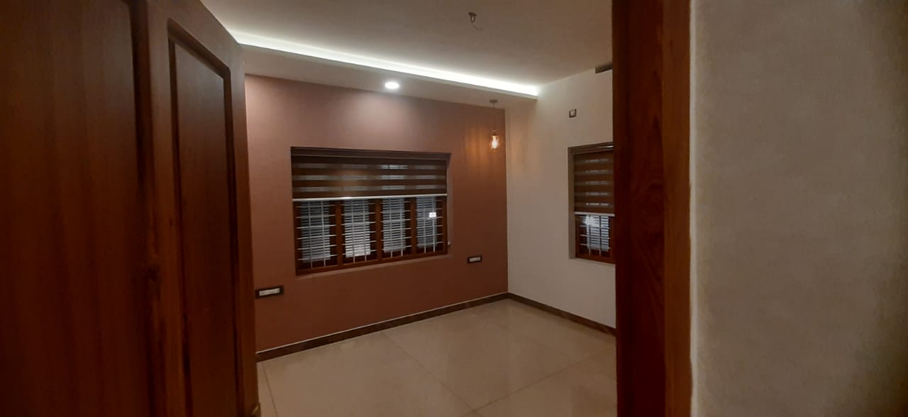 4BHK Brandnew Villa1900sqft in Kakkanad