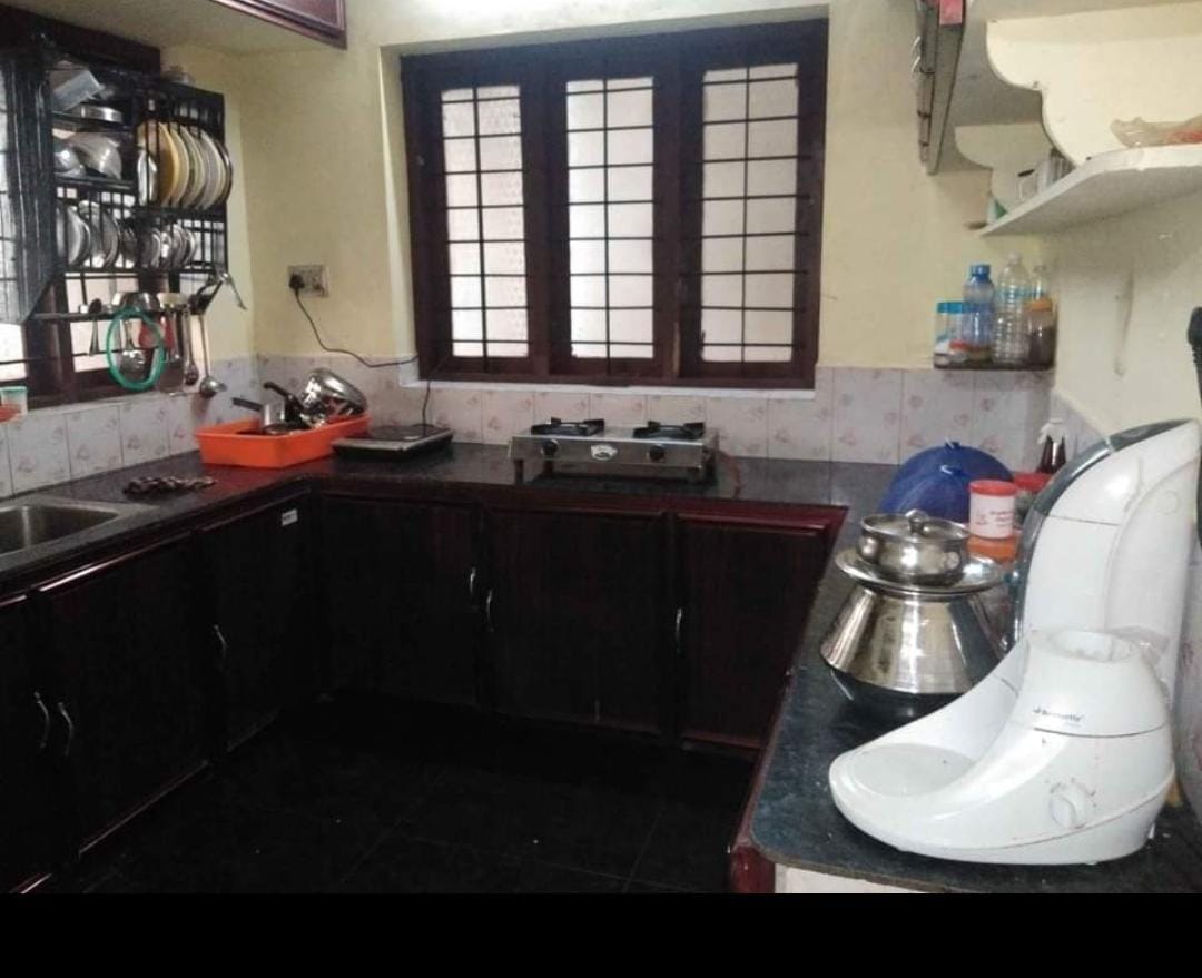 5BHK Semifurnished House with 5 Cent Land 2300sqft