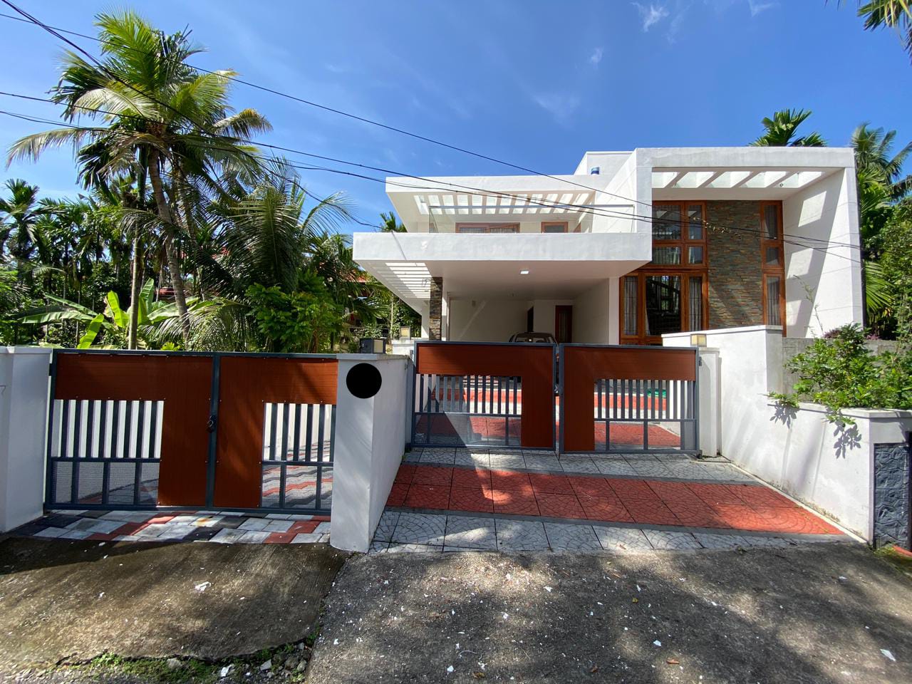 6BHK Brandnew House with 7.5cent Land3750sqft