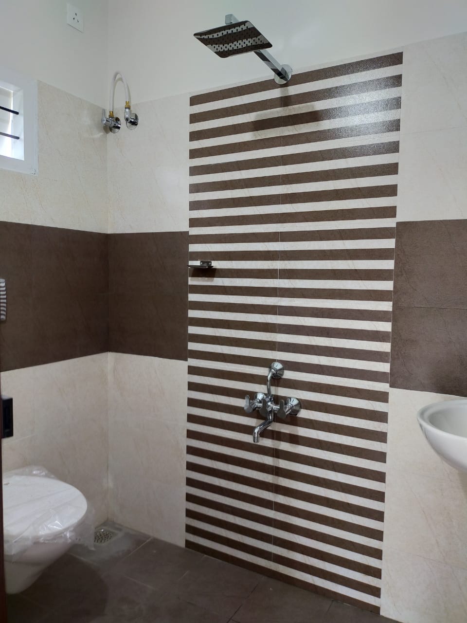 3BHK Semi furnished Villa with 3.5 cent 1620sqft - for sale in Udayamperoor Tripunithura, Kottayam, Kerala
