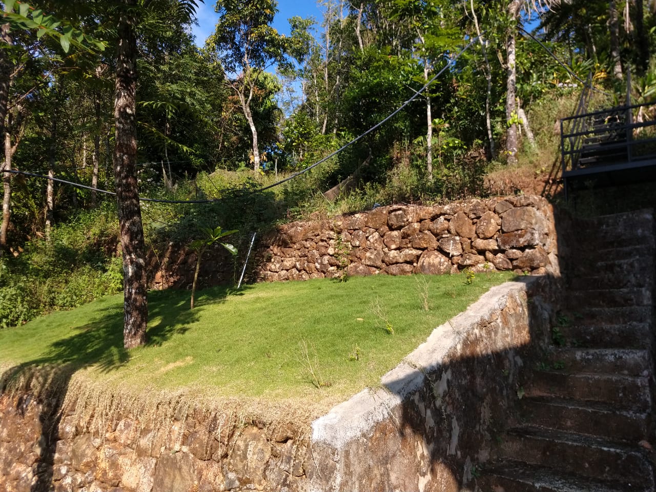 1 Acres of Land with 3Bedrooms Fully Furnished homestay