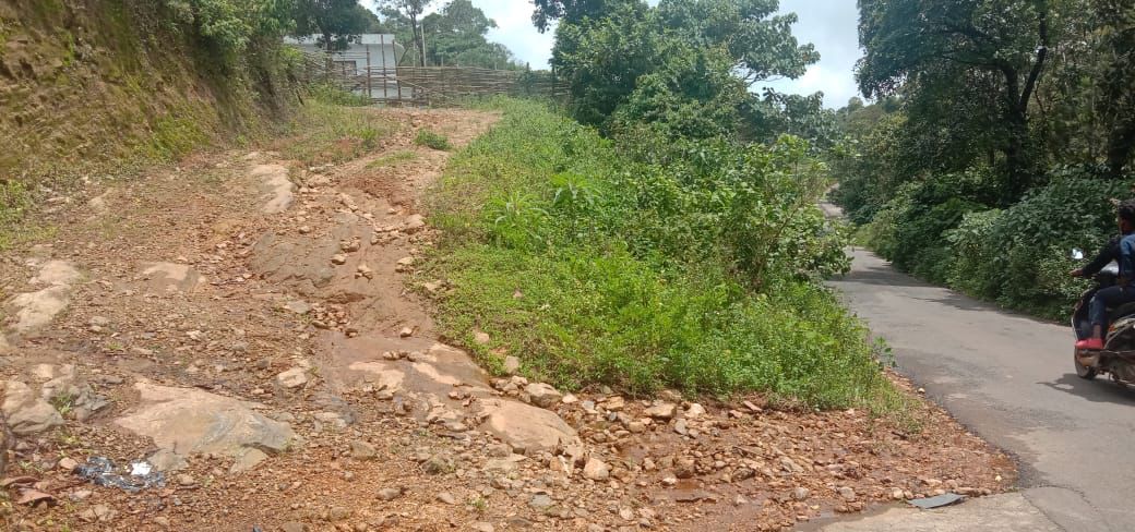 74cents of Land with Old House in Puthencruz