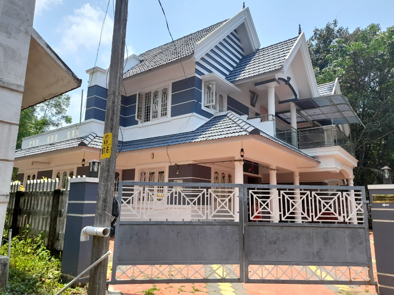 4BHK Semifurnished House with 10.50cent Land2750sqft - for sale in Vaikkom Kottayam, Kottayam, Kerala