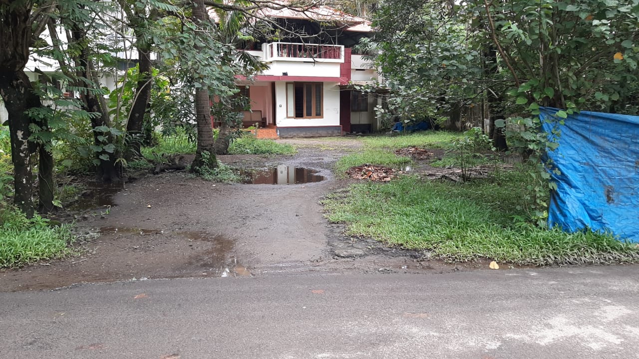 2400 Sqft, 4BHK House in Gated Community in Kakkanad