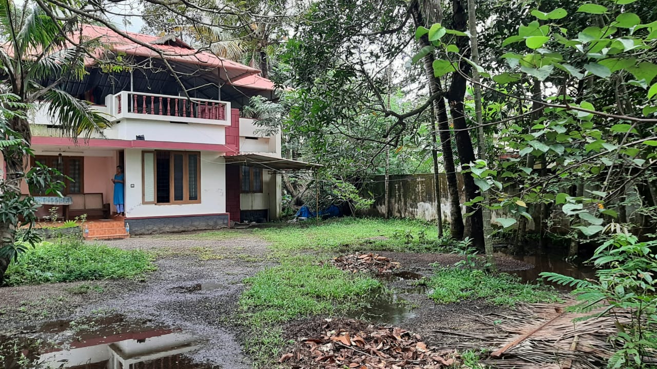 2400 Sqft, 4BHK House in Gated Community in Kakkanad