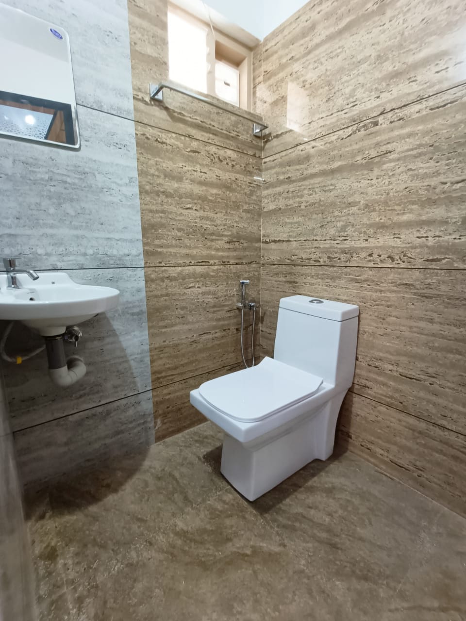 3 BHK Semifurnished Flat in Thevara, Ernakulam, 1140sqft