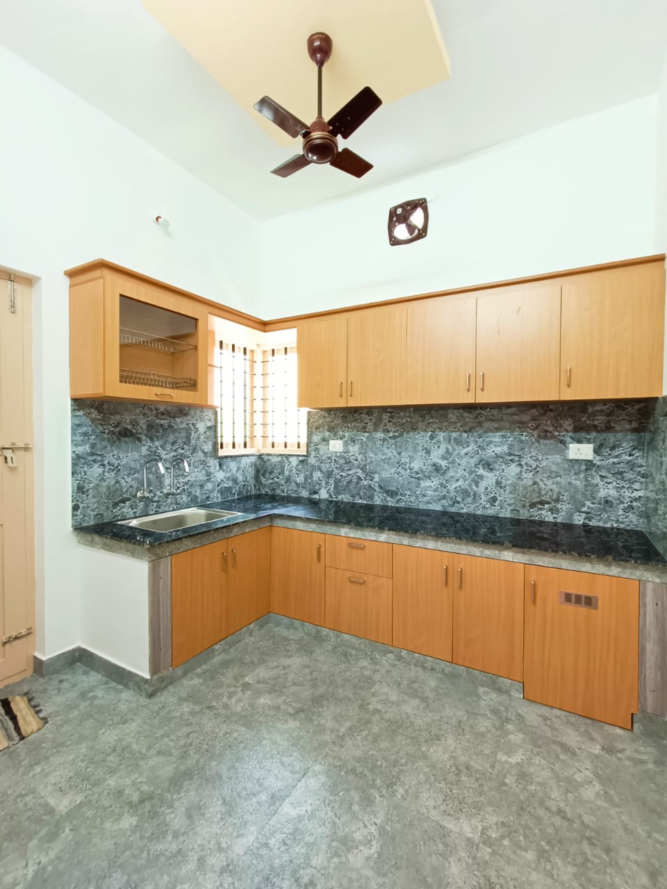 3 BHK Semifurnished Flat in Thevara, Ernakulam, 1140sqft