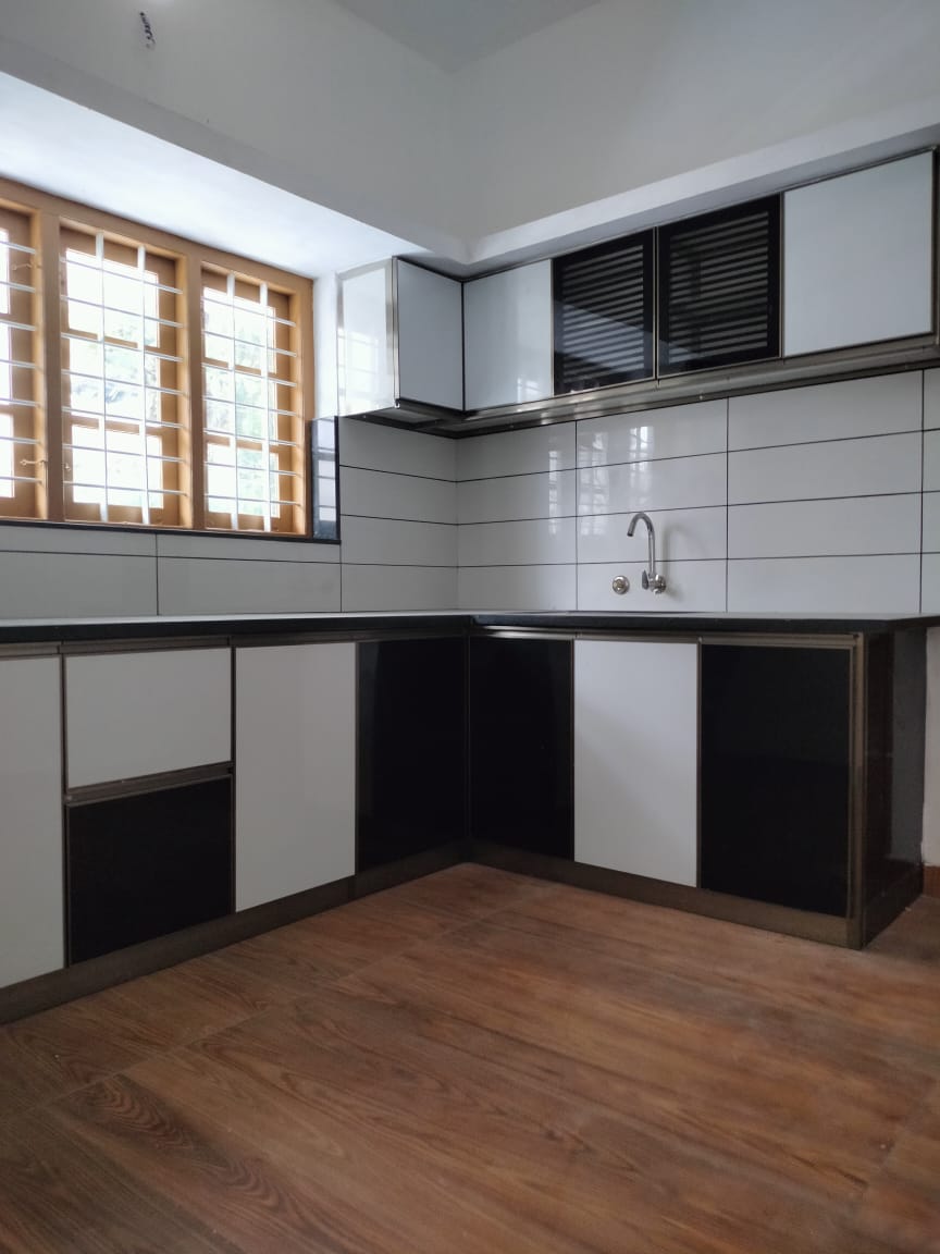 4BHK Semifurnished House 2000 Sqft