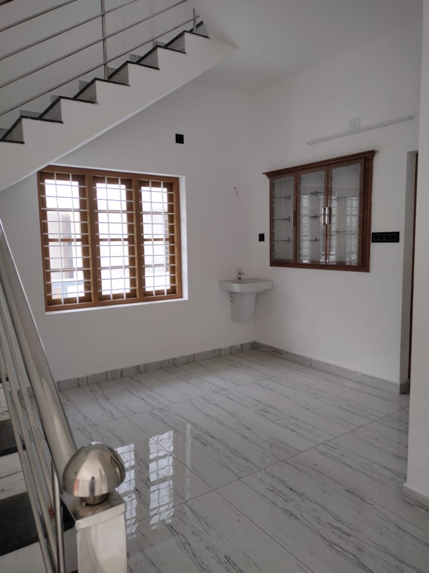 4BHK Semifurnished House 2000 Sqft
