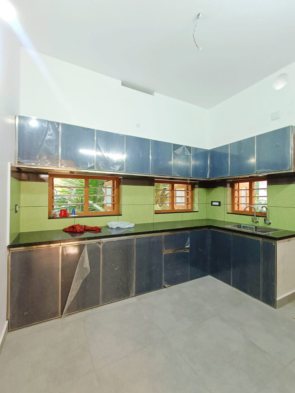 3BHK Semifurnished House with 4cent 1300sqft