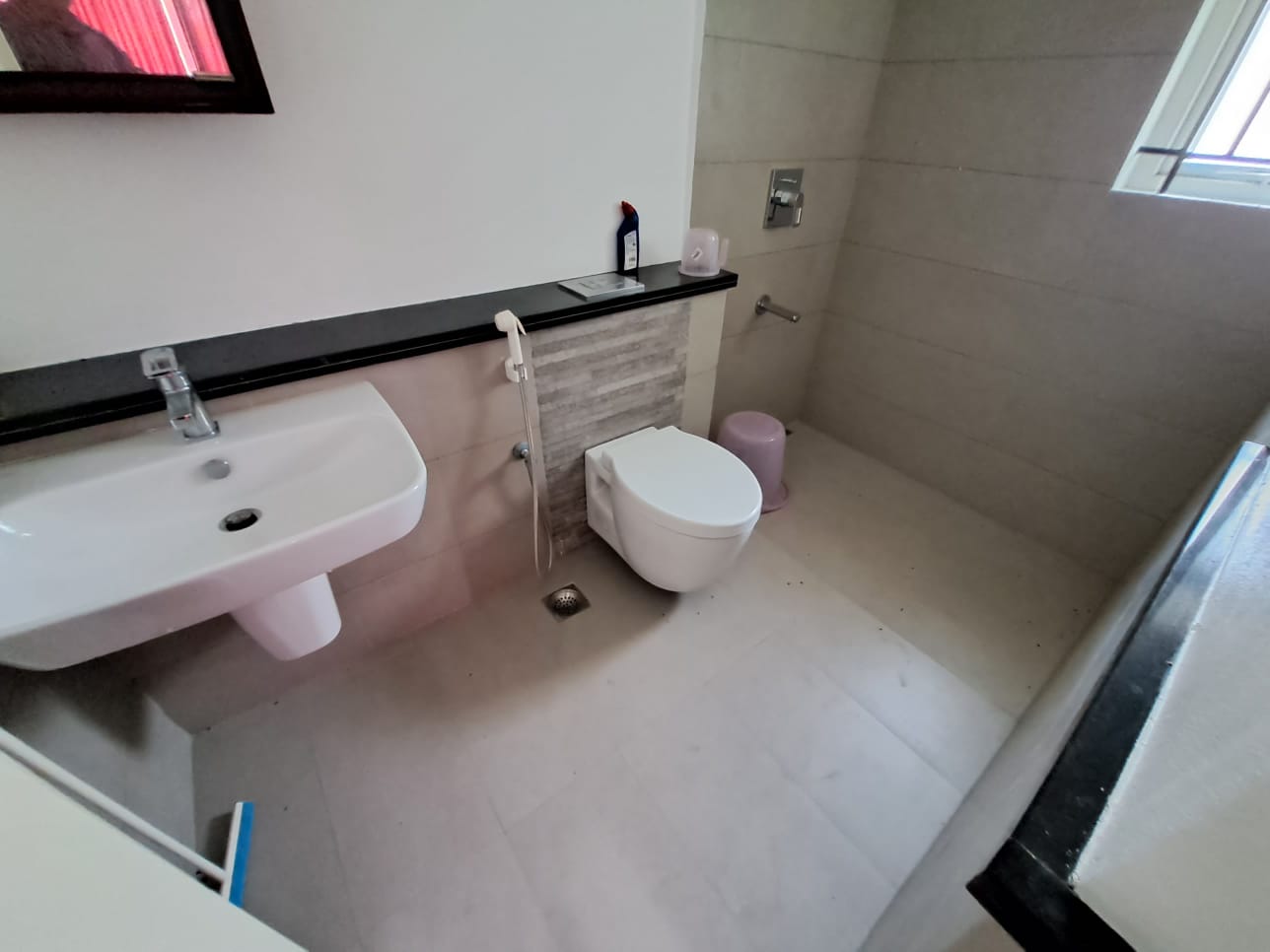 4 BHK Semifurnished Posh villa3800sqft