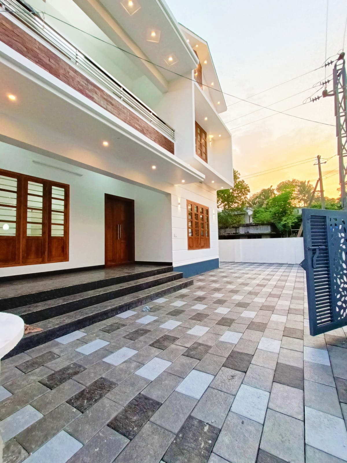 2BHK Fully Furnished Brand-new House1000sft in Kadavanthra