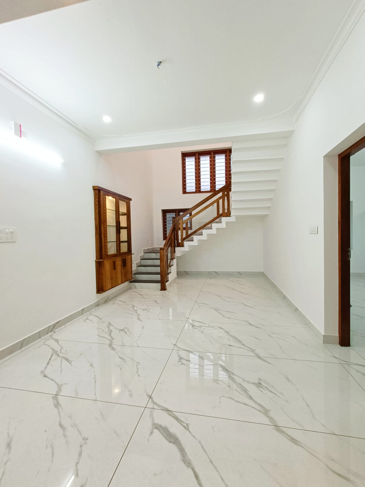 2BHK Fully Furnished Brand-new House1000sft in Kadavanthra