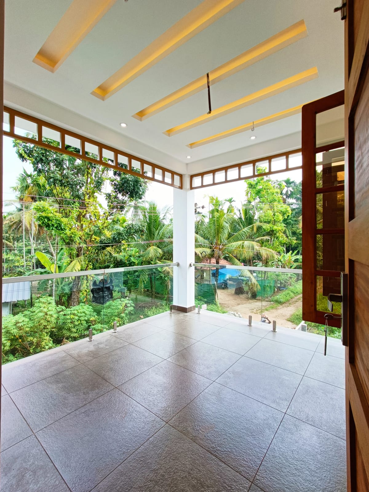 4BHK Semifurnished House with 4.650cent Land area 1800sqft