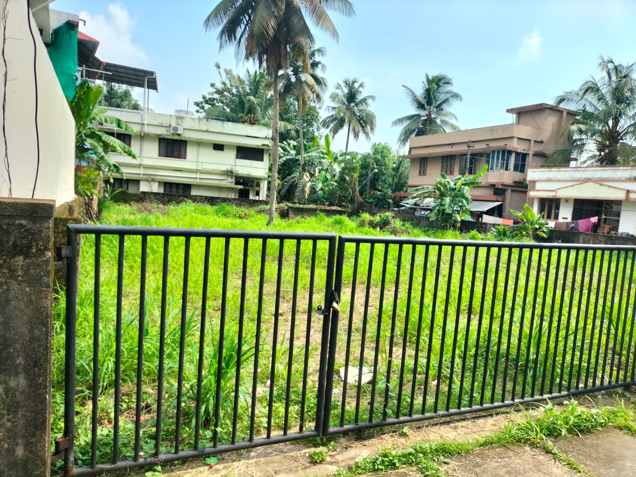 22cent of Residential Land in Kolenchery