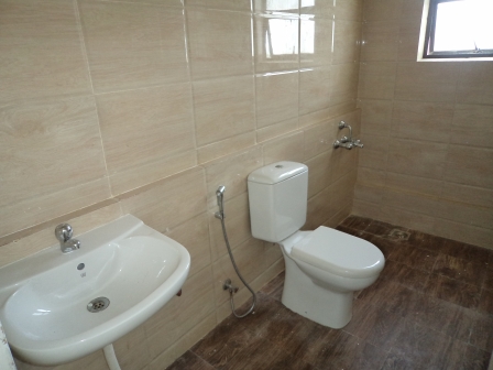 2014sqft brand new posh flat at vytilla