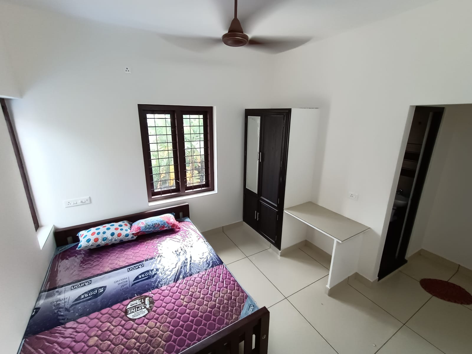 4BHK 2 Storied Unfurnished House 3000sqft in Kaloor