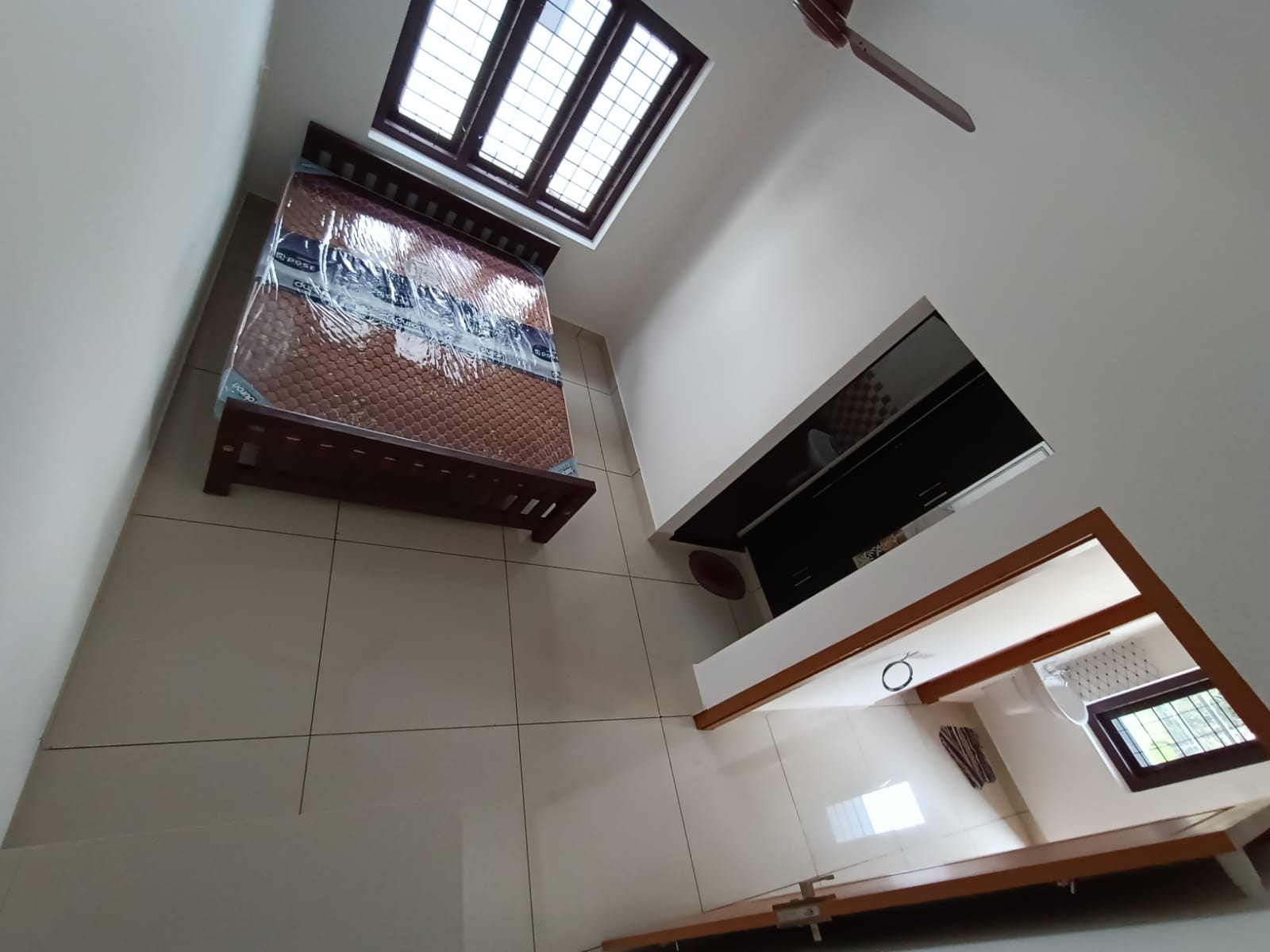 4BHK 2 Storied Unfurnished House 3000sqft in Kaloor