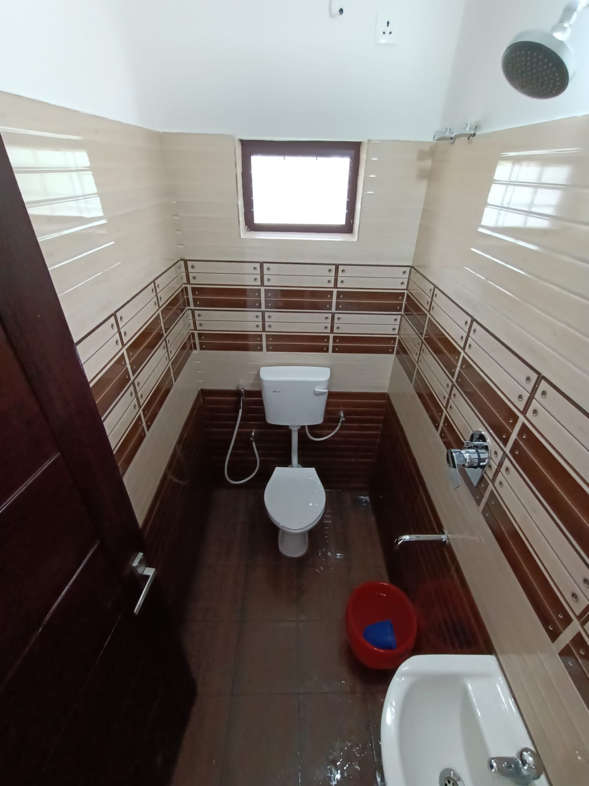 4BHK 2 Storied Unfurnished House 3000sqft in Kaloor