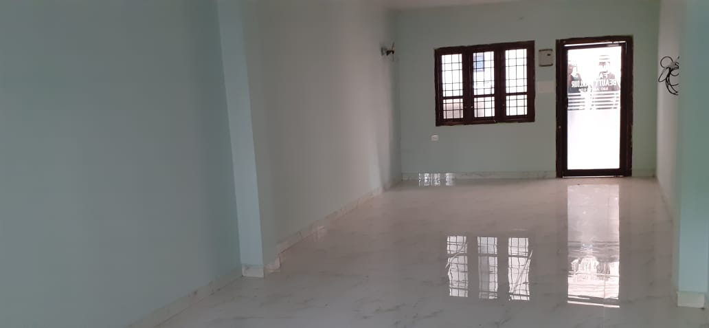4BHK Semifurnished House 3400 sqft in Thiruvankulam