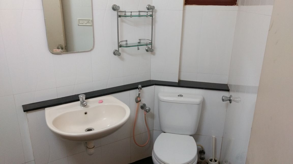 3BHK Fullyfurnished Flat in Vytila, 1650sqft