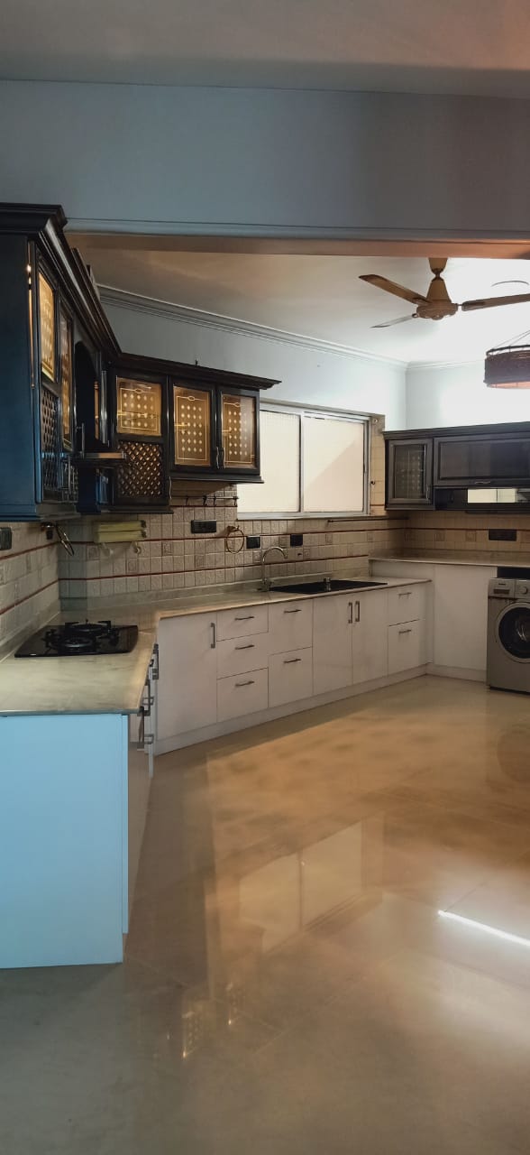 3BHK Semifurnished Flat in Panampilly Nagar, Ernakulam, 1780sqft