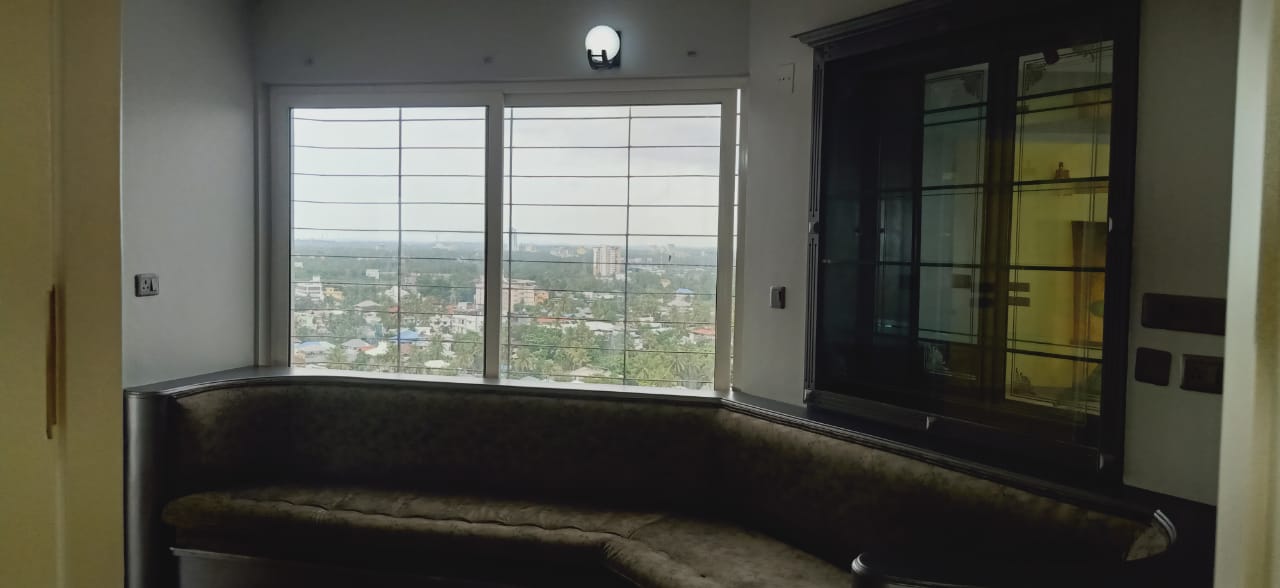 3BHK Semifurnished Flat in Panampilly Nagar, Ernakulam, 1780sqft