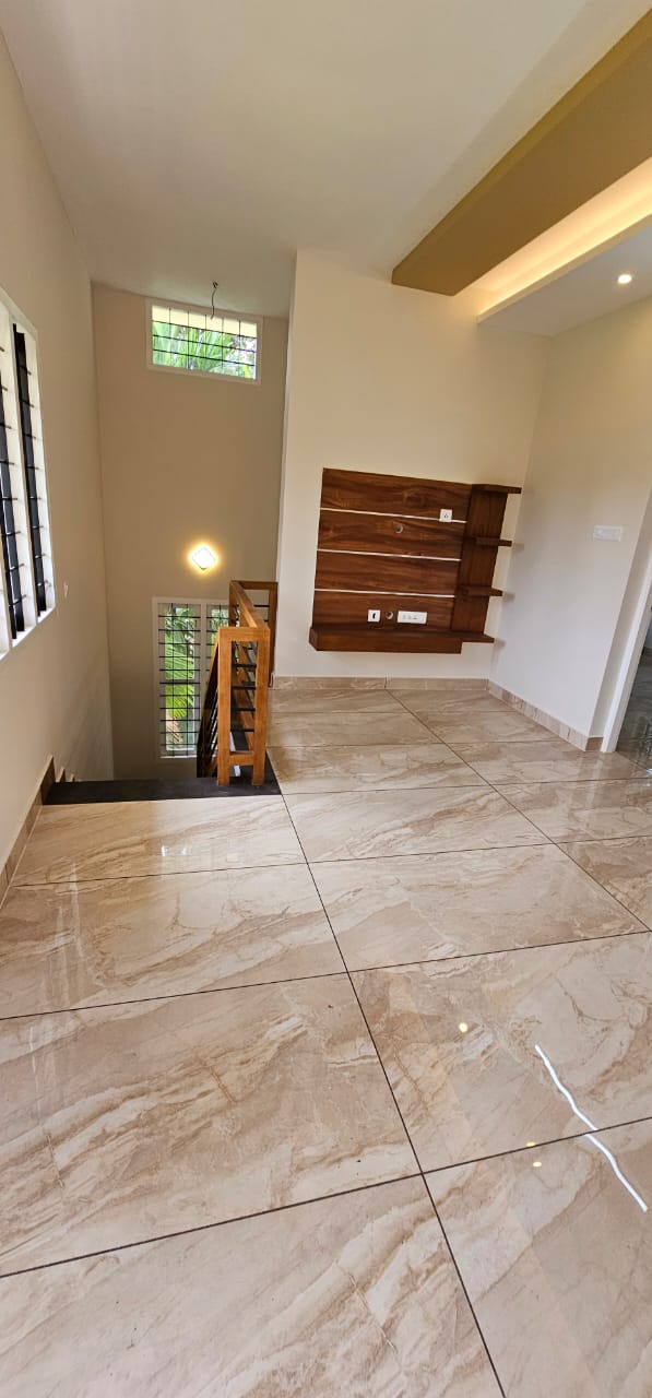 3BHK Semifurnished House with 2.5cent 1550qft