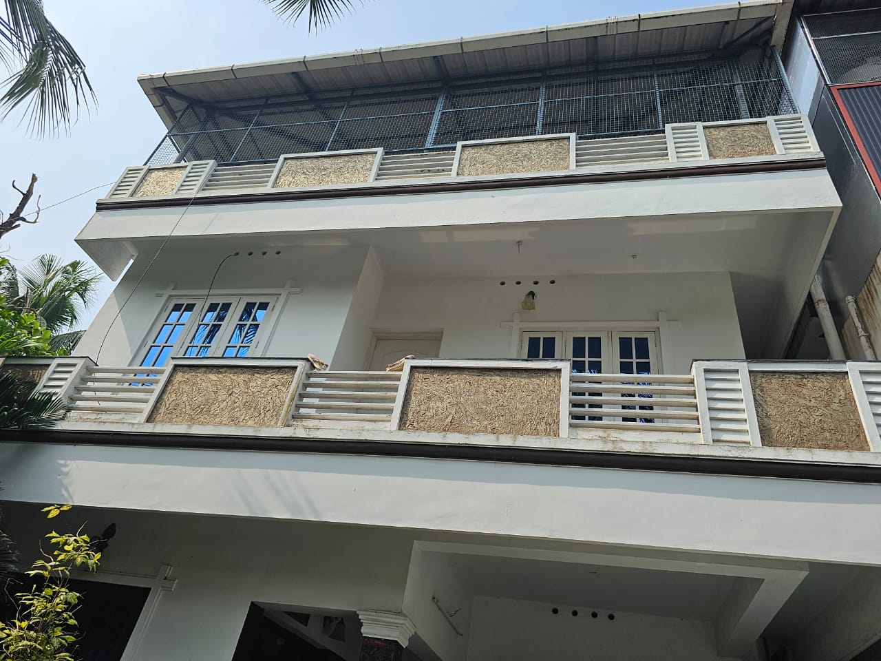 3BHK Semifurnished House with 2cent1200sqft