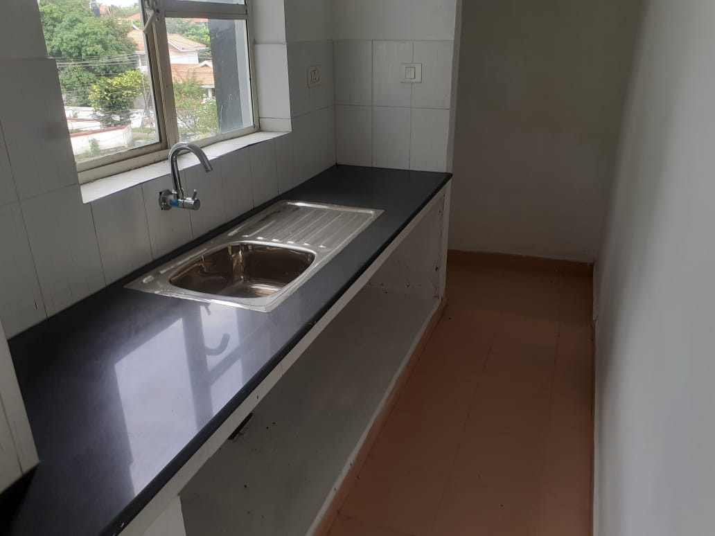 4BHK Semifurnished House with 3.5cent in Kundanoor, Maradu