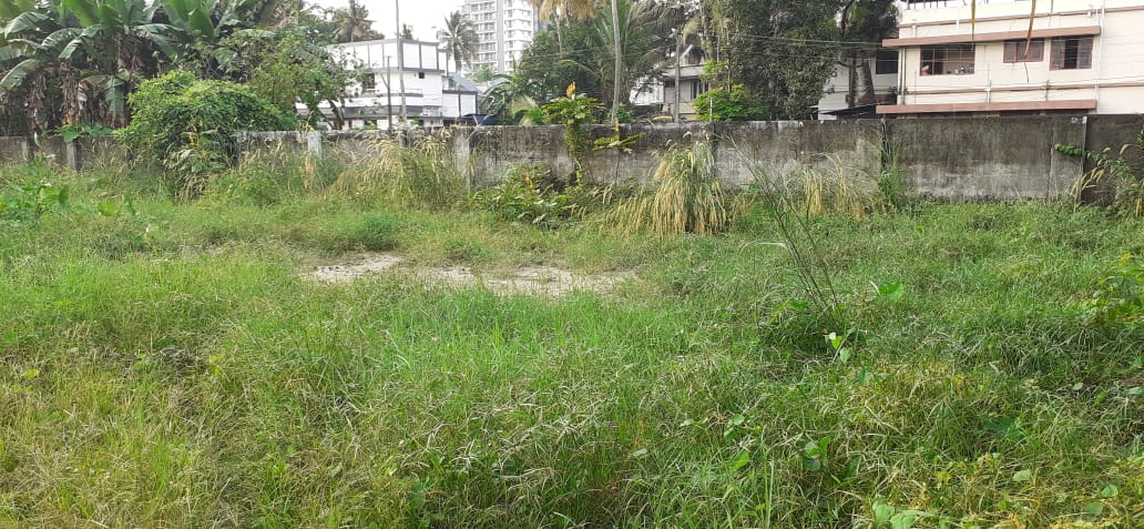 2000qft, 4 BHK Semi Furnished Villa for Sale.