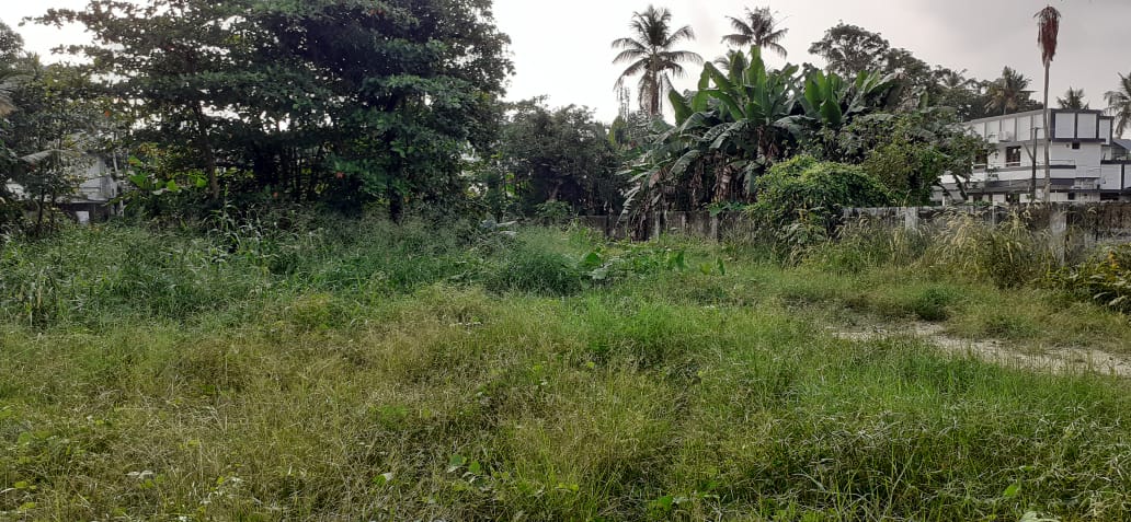 2000qft, 4 BHK Semi Furnished Villa for Sale.