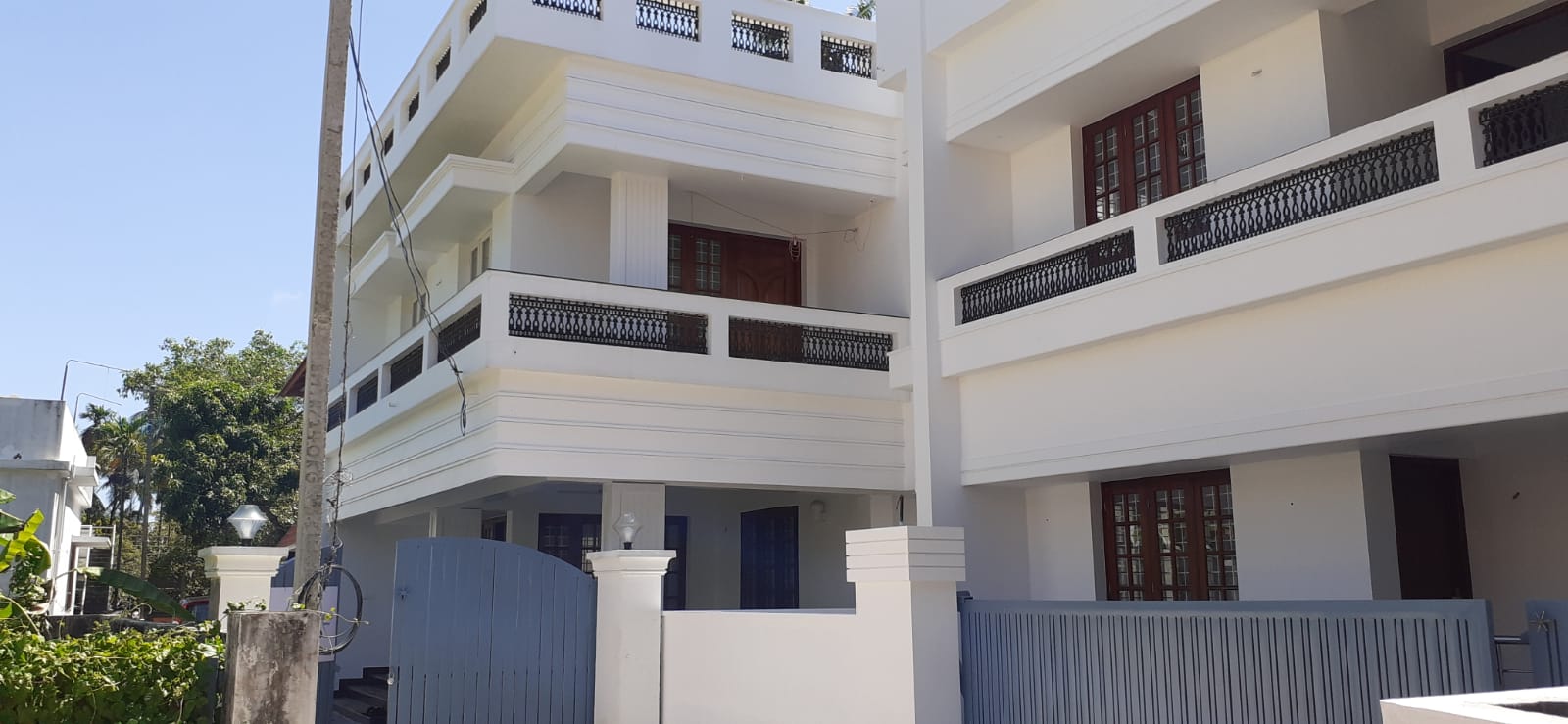 1150 Sq Ft, 3BHK Fully Furnished Flat For Rent near JNL stadium, Kaloor