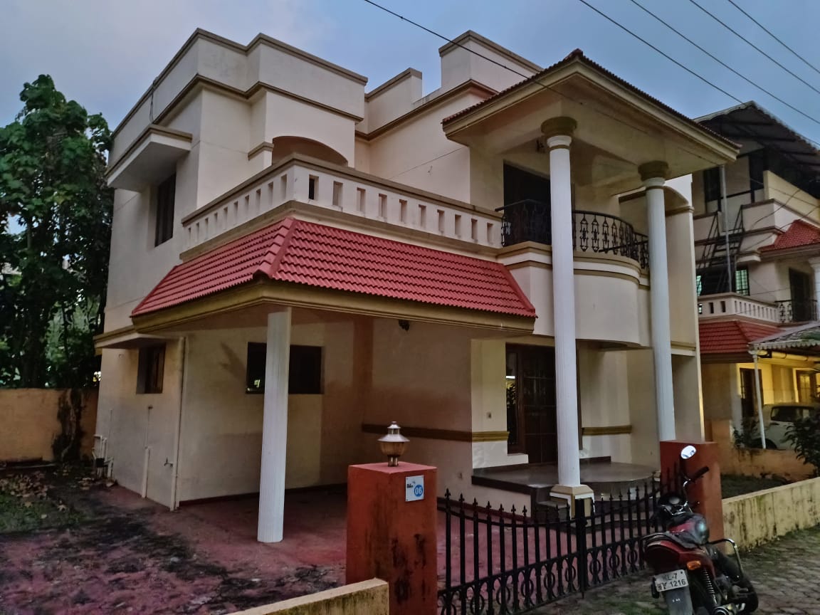4BHK Semifurnished House1800sqft