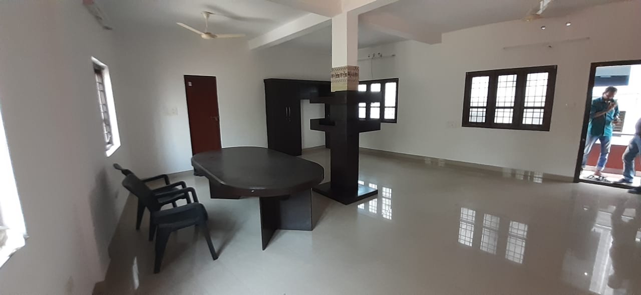 3BHK Semifurnished Flat at kathrikadavu, Kaloor, 1320 sqft