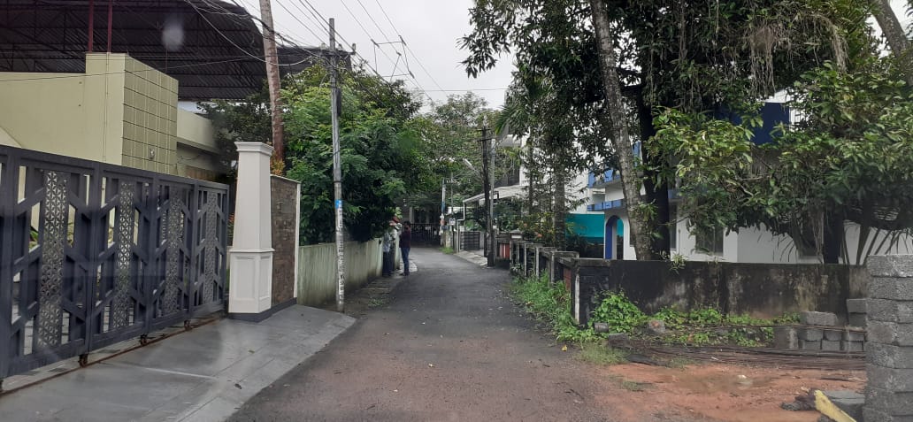 3 BHK Semifurnished Apartment for Elamakara, kaloor ,1300sqft