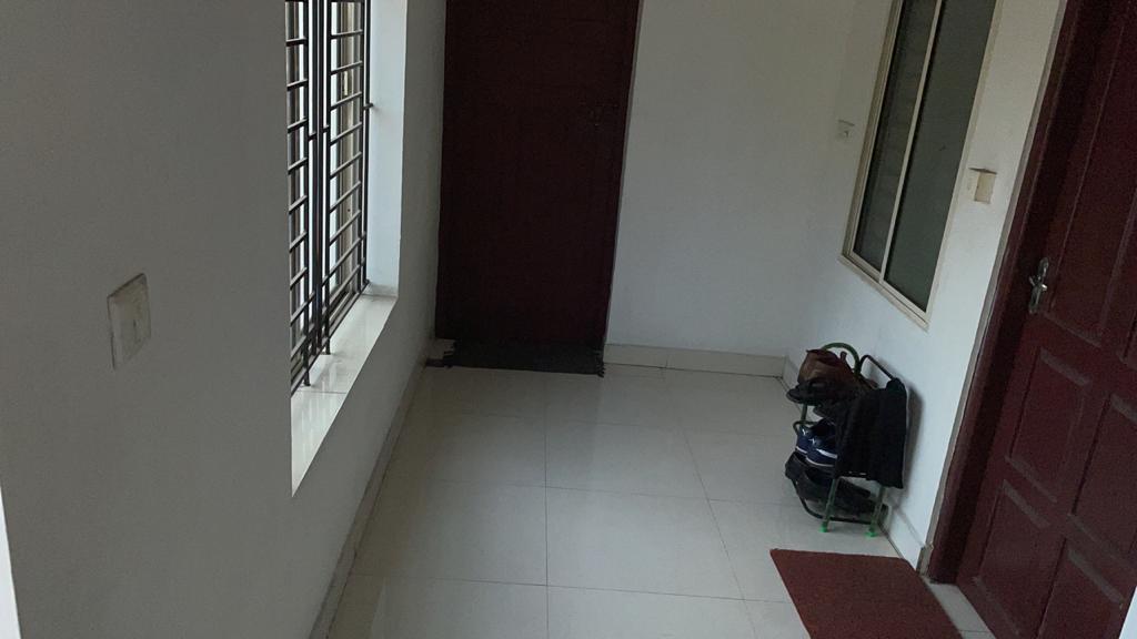 Residential and Semicommercial building 3200sqft - for sale in Vytilla, Kochi ( Ernakulam ), Kerala